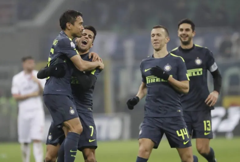 Le CM de Pordenone en feu pendant le match face à l&rsquo;Inter