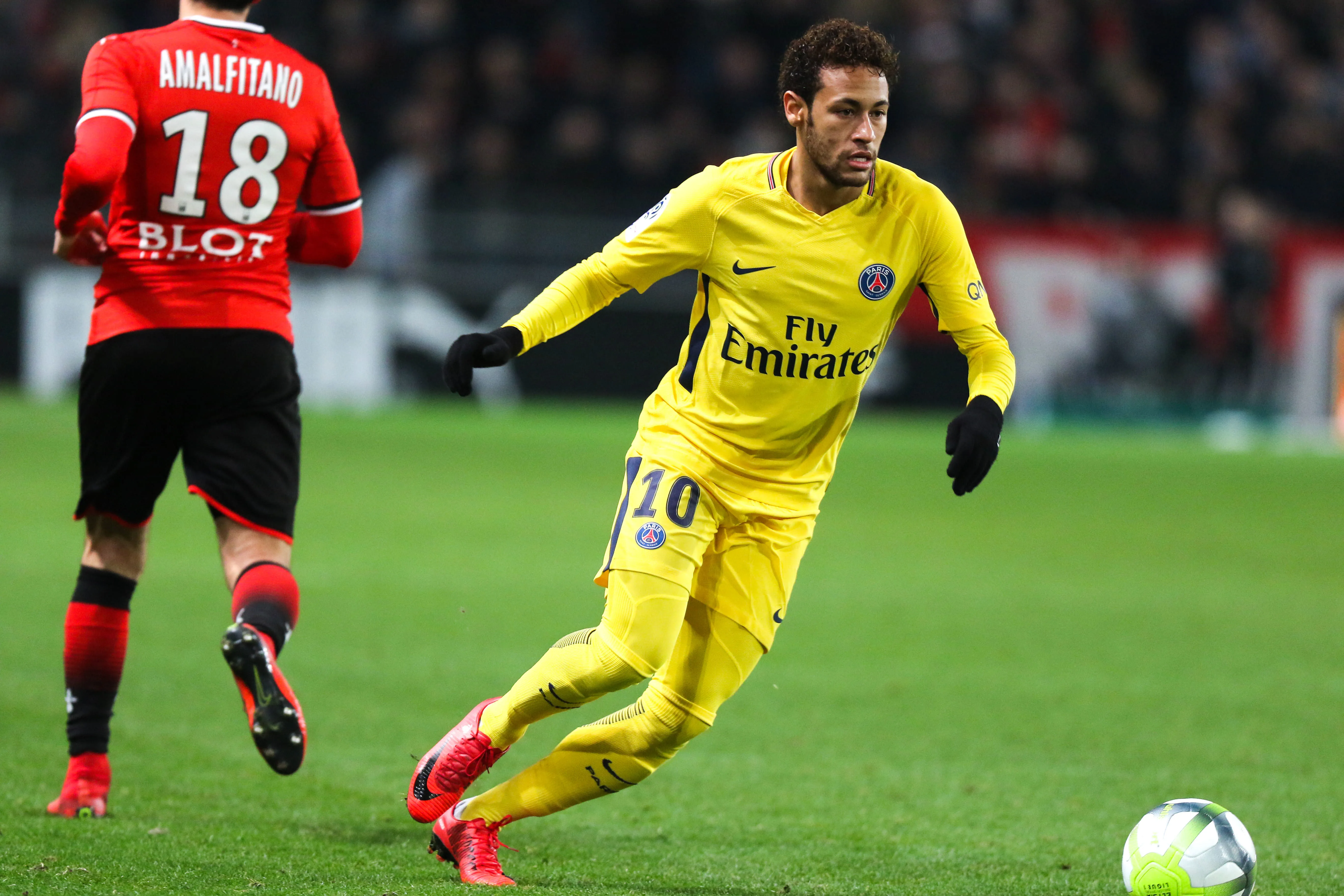 Une association va mettre en vente le maillot de Neymar pour la recherche