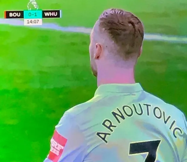 Arnautović ? Non, «<span style="font-size:50%">&nbsp;</span>Arnoutovic<span style="font-size:50%">&nbsp;</span>» !