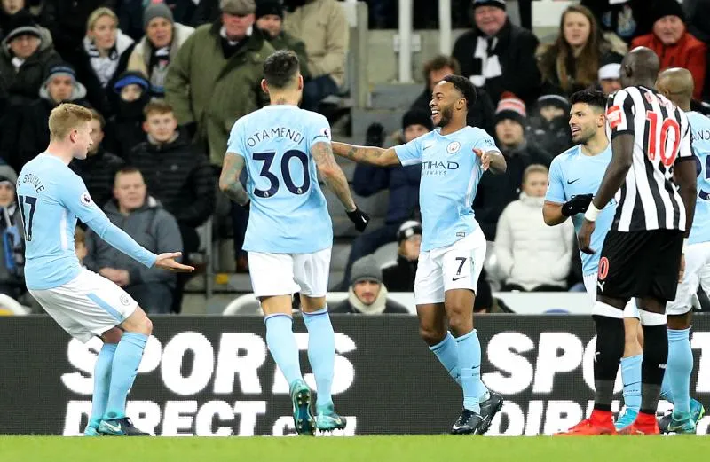 Quinze points d&rsquo;avance pour City