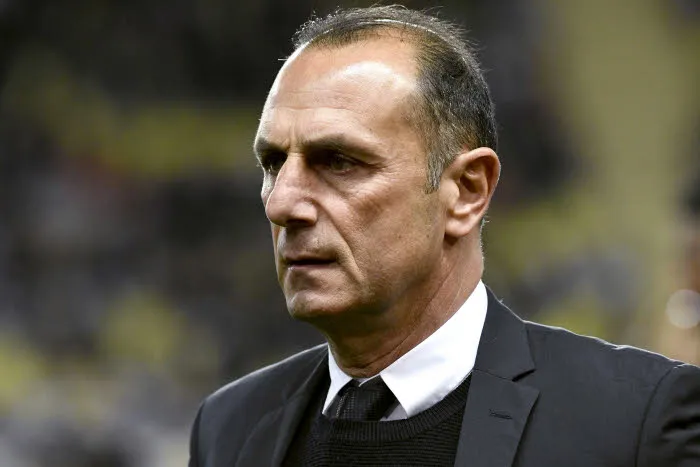 Der Zakarian : «<span style="font-size:50%">&nbsp;</span>Quand l&rsquo;OL pleure, les arbitres sifflent les penaltys<span style="font-size:50%">&nbsp;</span>»