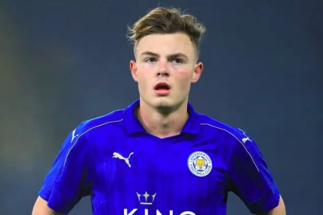 Libéré par Leicester, il cherche un club sur LinkedIn