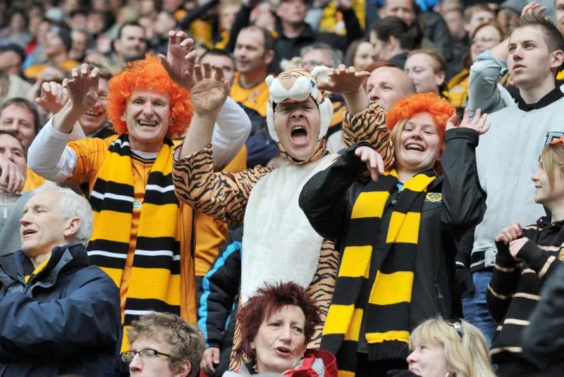 Les supporters de Hull interrompent leur match