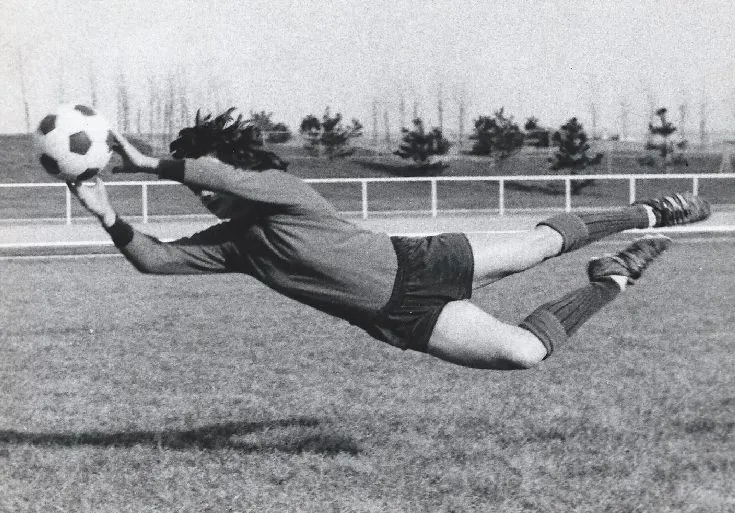 À jamais les premières