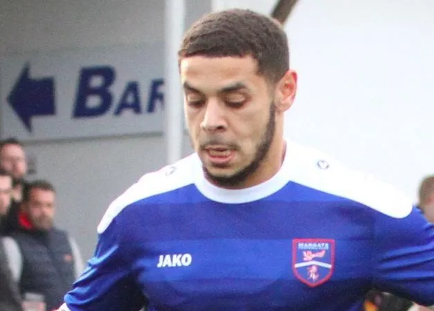 Un joueur de D7 anglaise exclu pour moquerie