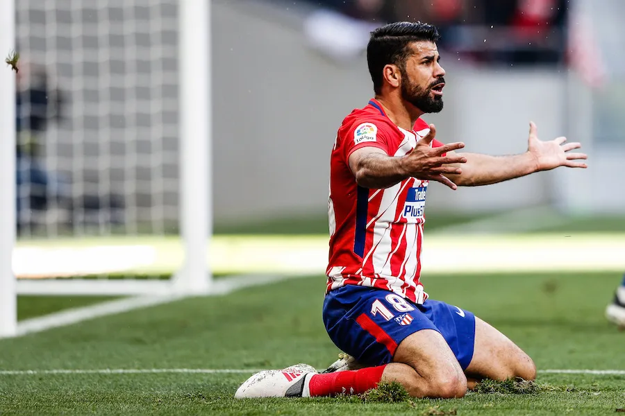 Diego Costa soutient Chelsea à sa manière