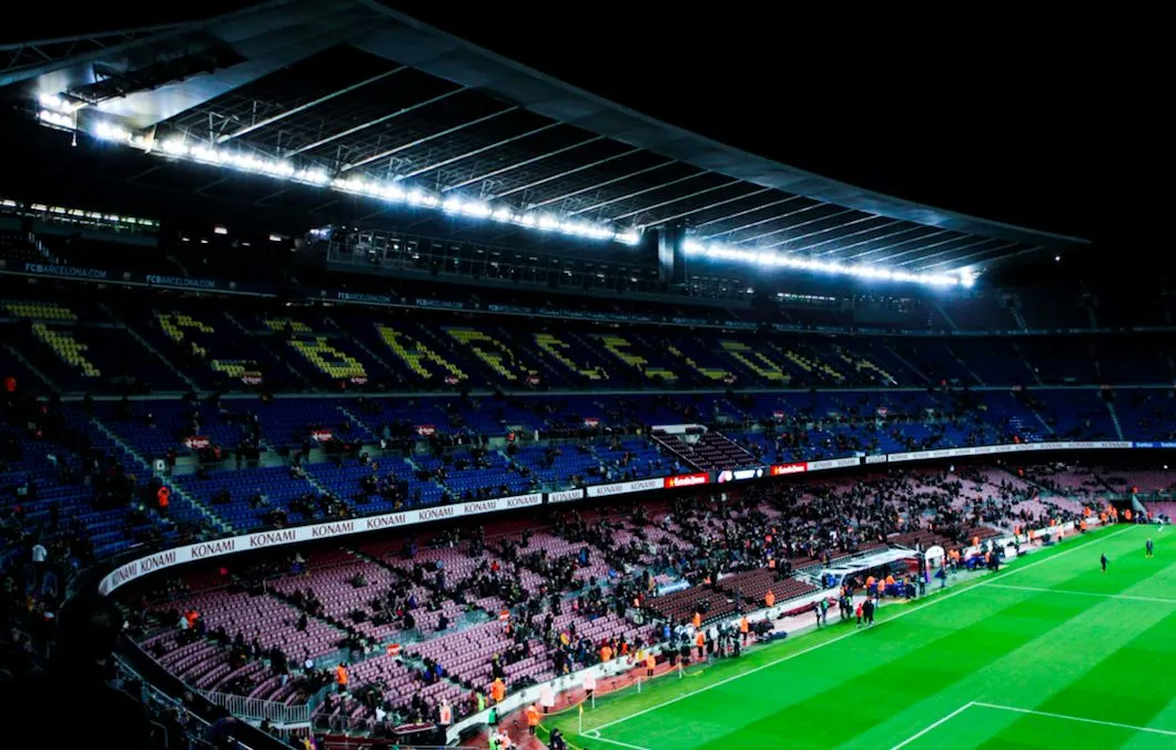 Aveugle et sourd, il assiste à un match du Barça