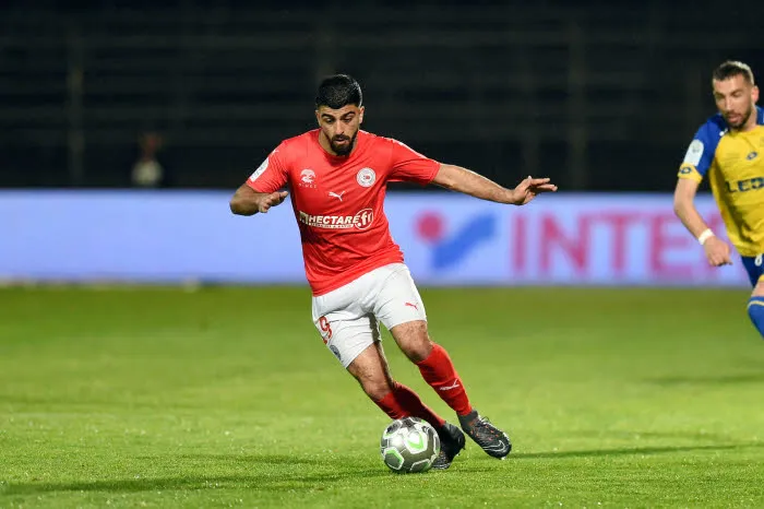 Pronostic Nîmes Lorient : Analyse, prono et cotes de l&rsquo;affiche de Ligue 2