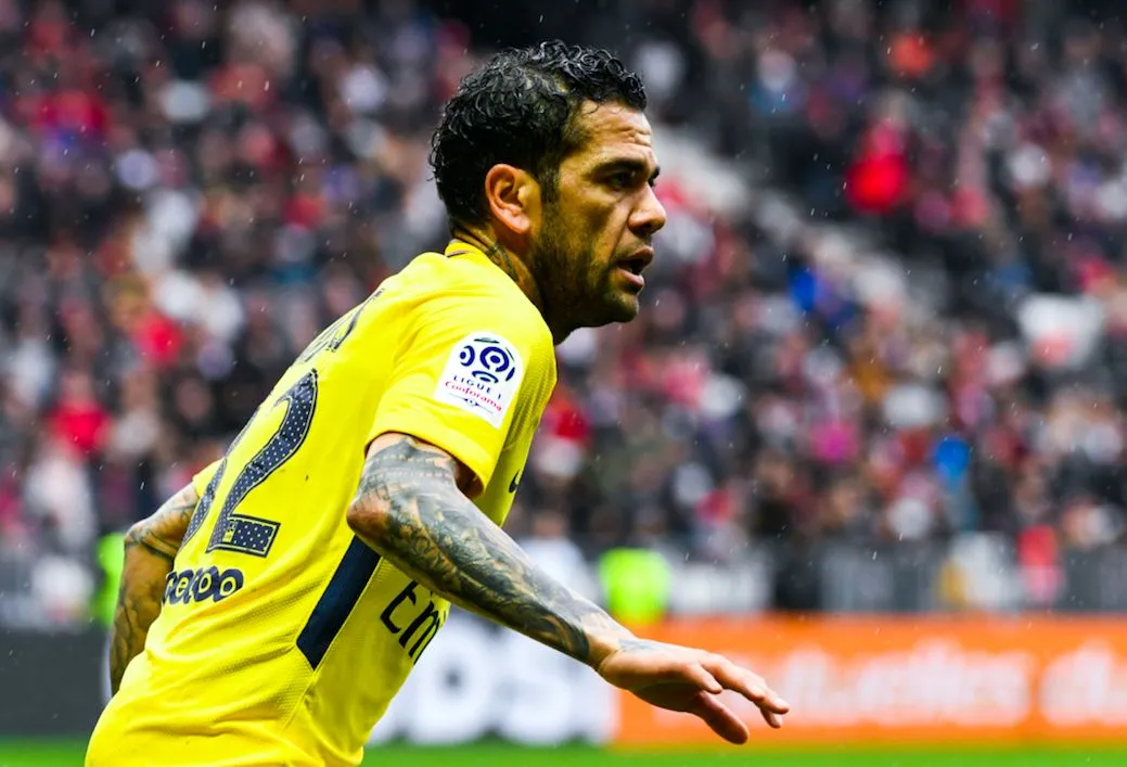 Dani Alves : «<span style="font-size:50%">&nbsp;</span>Si le Barça m&rsquo;appelle, j&rsquo;y retourne directement<span style="font-size:50%">&nbsp;</span>»
