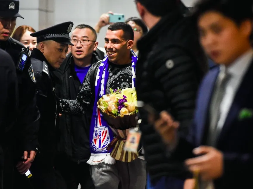 Carlos Tévez se serait blessé en prison