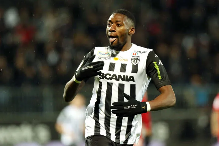 Pronostic Angers Nantes : Analyse, prono et cotes du match de Ligue 1