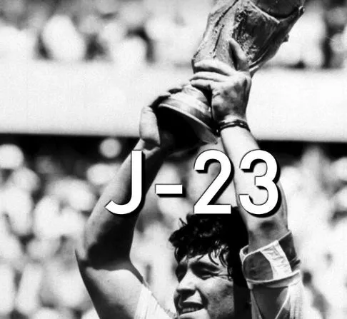 Photo : C'est dans longtemps, la Coupe du monde ? (via Facebook SO FOOT)