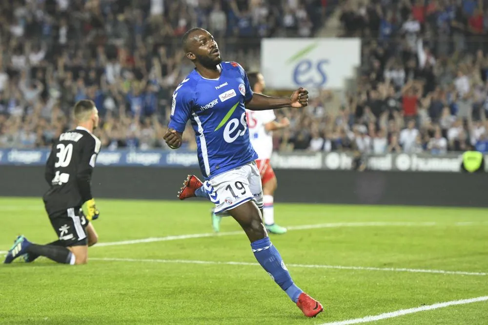 Stéphane Bahoken signe à Angers