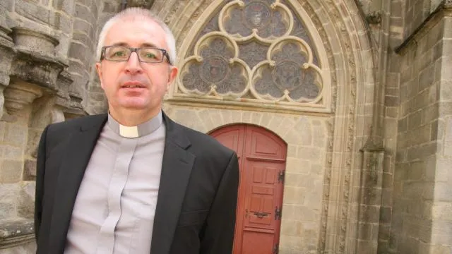 Quand un curé écrit une prière pour les Bleus