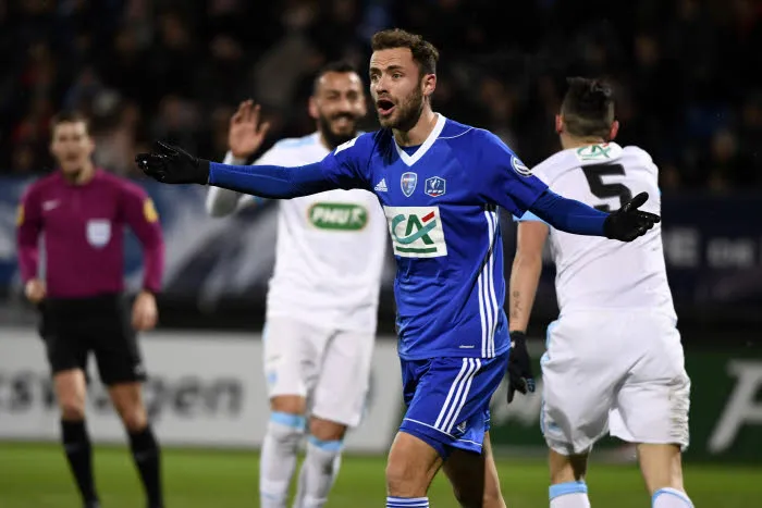 Pronostic Bourg-en-Bresse Grenoble : Analyse, prono et cotes du Barrage de Ligue 2 National