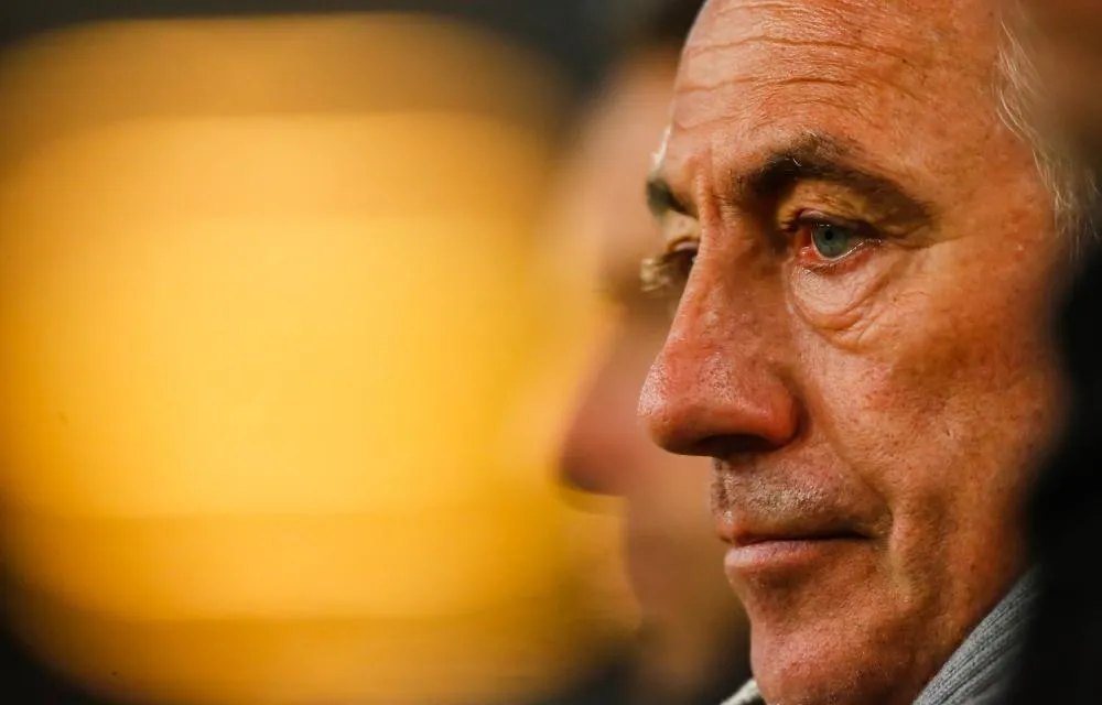 Bert van Marwijk est derrière les Bleus