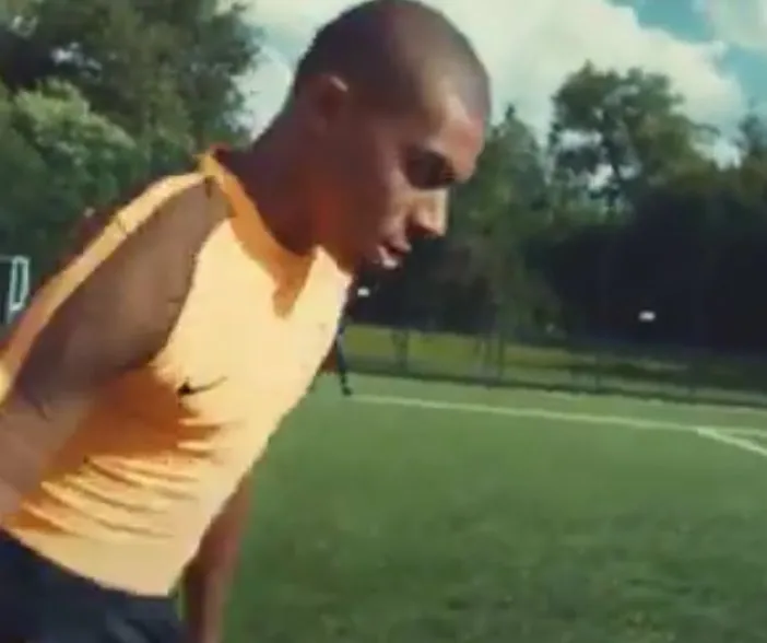 Vidéo : La chanson de Kylian Mbappé (via Facebook SO FOOT)