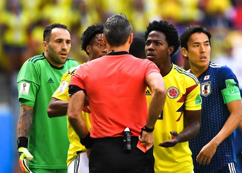 Première exclusion du Mondial pour Carlos Sánchez