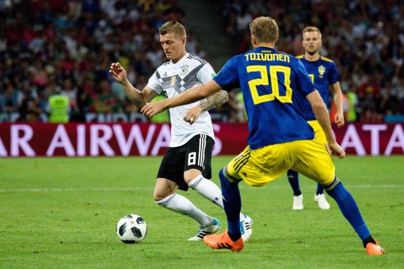 Le coup franc salvateur de Kroos face à la Suède