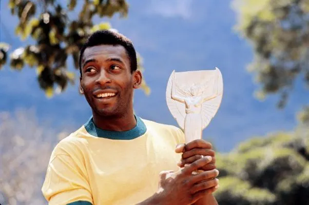 Pelé : «<span style="font-size:50%"> </span>Je vais peut-être devoir rechausser mes crampons…<span style="font-size:50%"> </span>»