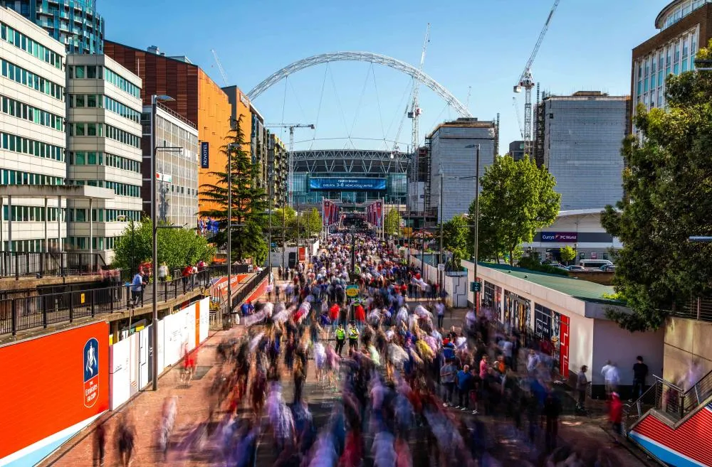 Gary Neville : «<span style="font-size:50%">&nbsp;</span>La vente de Wembley est absurde<span style="font-size:50%">&nbsp;</span>»