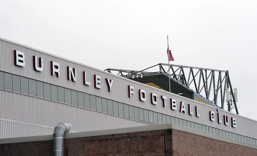 Un fan de Burnley agressé au couteau après le barrage de Ligue Europa