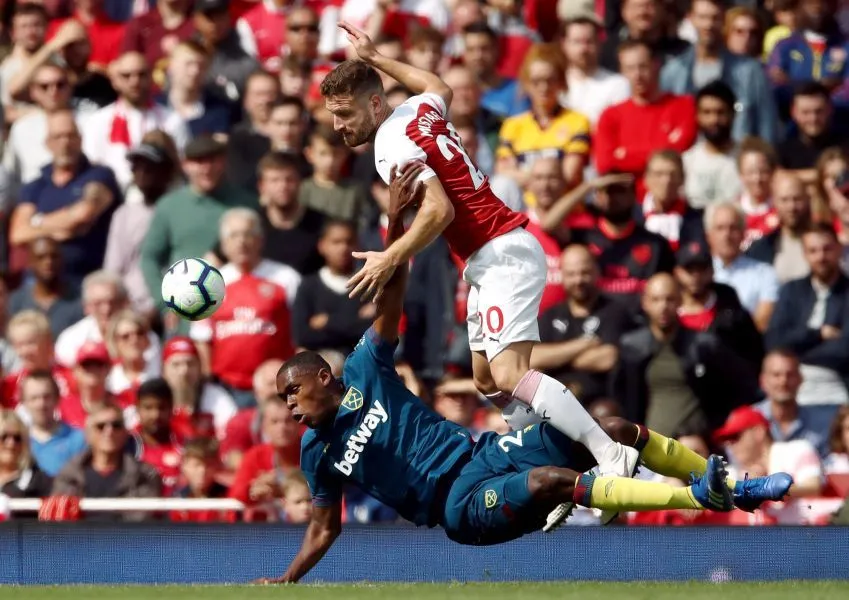 Arsenal débloque son compteur, Everton ralenti à Bournemouth