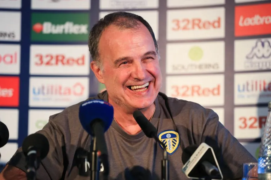 Bielsa fait ramasser des déchets à ses joueurs