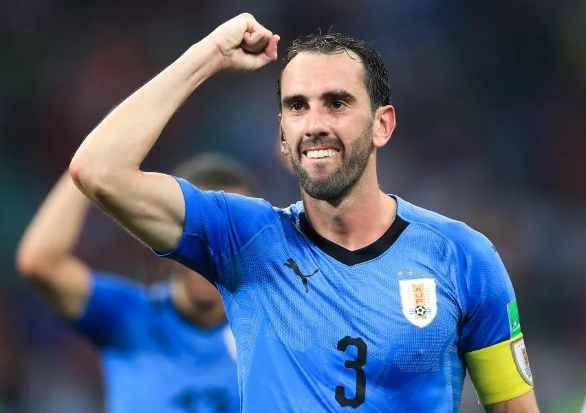 Manchester United est aussi tenté par Diego Godin