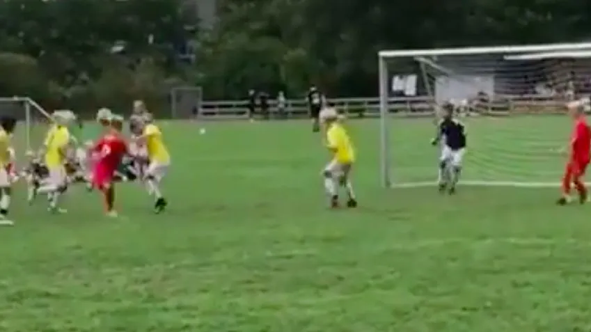 Le golazo d&rsquo;un jeune U11 au Danemark