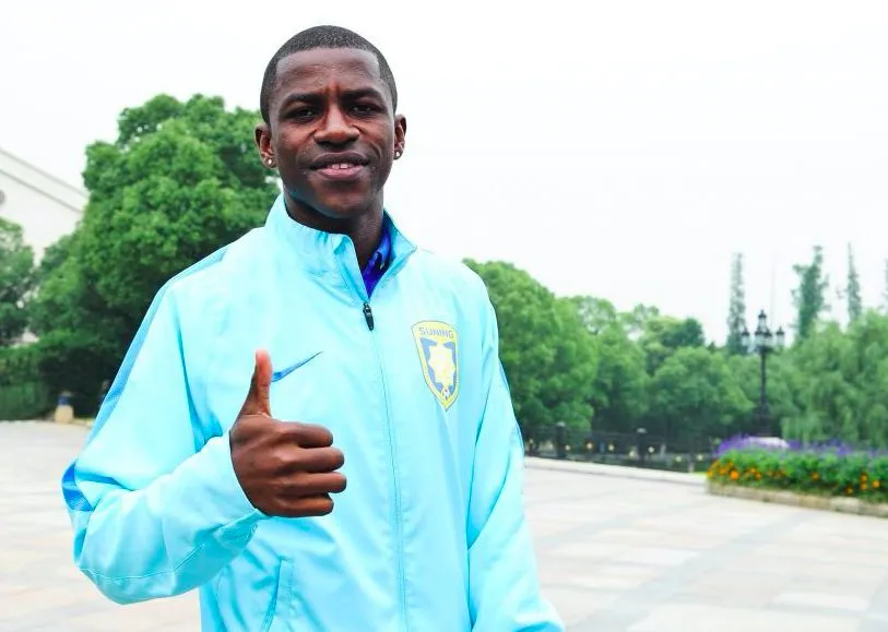 Ramires placardé dans son club en Chine