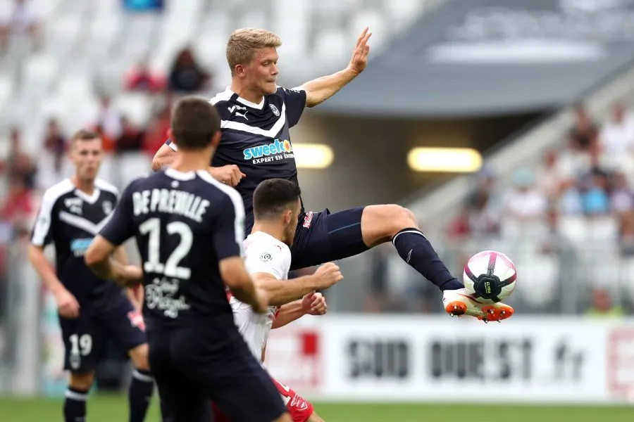 Andreas Cornelius, le grand blond en avant