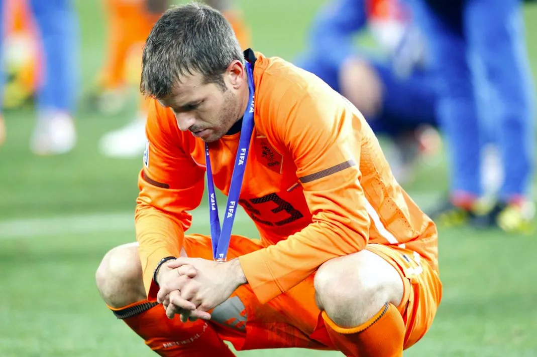 Rafael van der Vaart arrête le foot