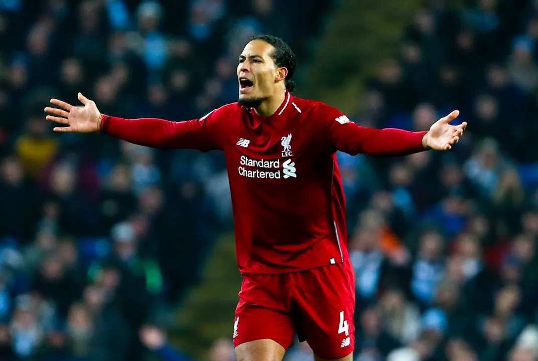 Van Dijk premier défenseur du mois en Premier League depuis 6 ans