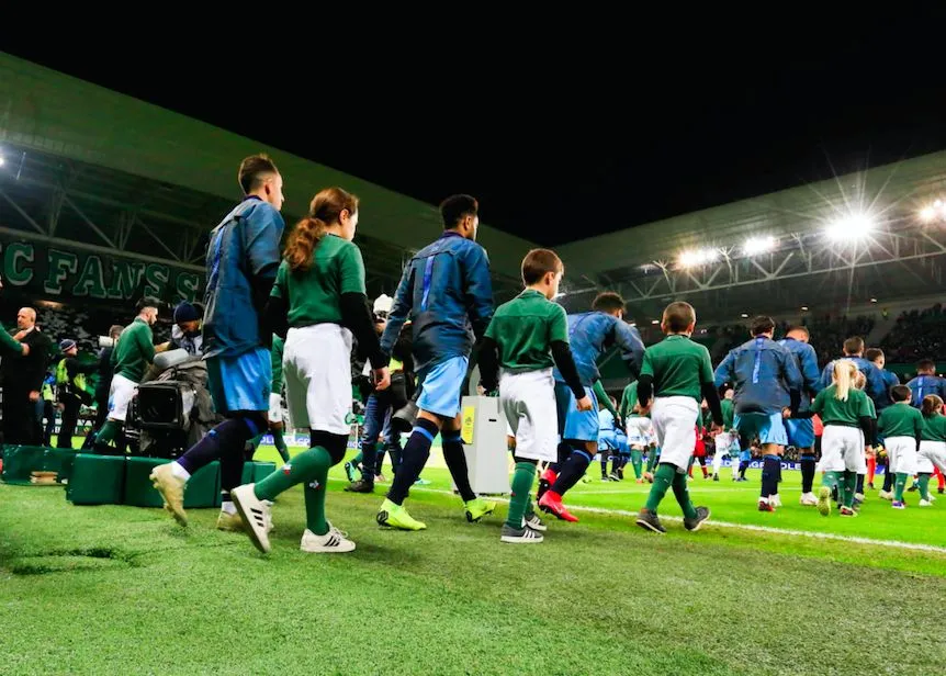 Saint-Étienne offre des places pour le derby à des associations