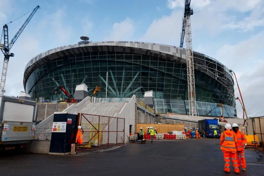 Un problème de toit pour le nouveau stade de Tottenham