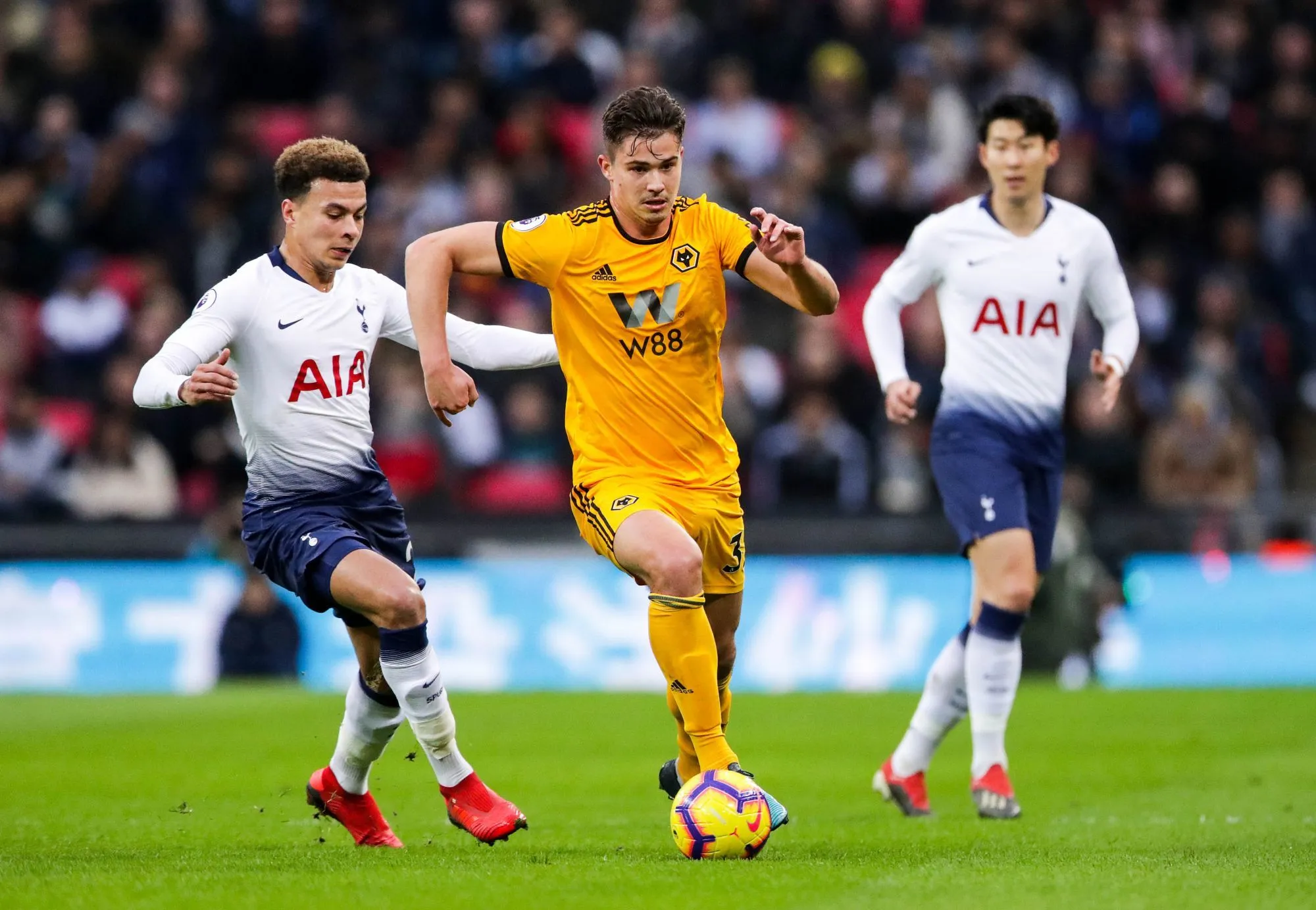 Tottenham faiblit, Fulham surgit