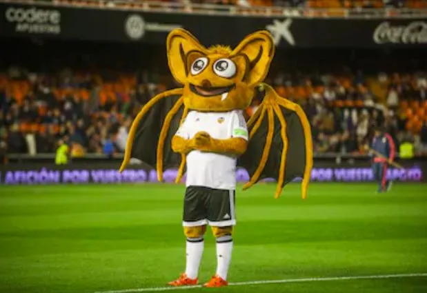 Valence envoie sa mascotte espionner le FC Barcelone