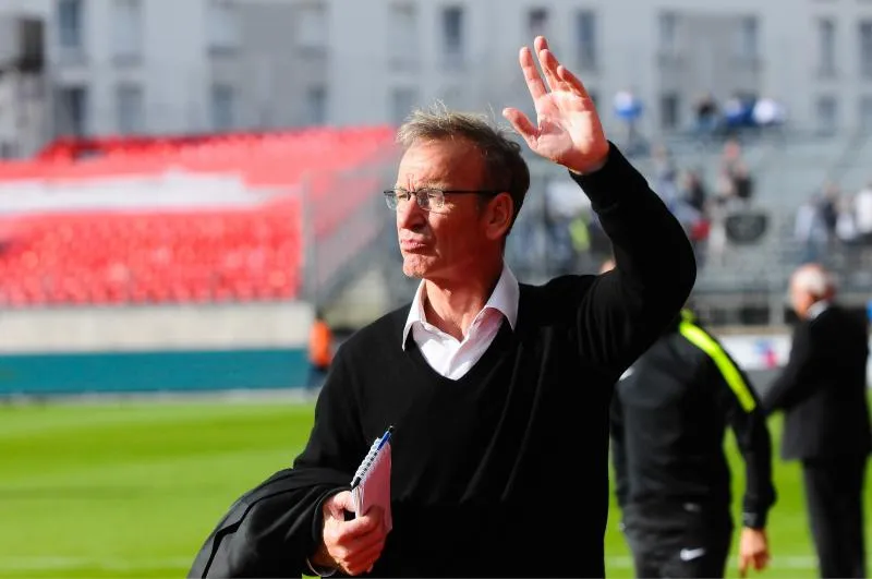 Brest s&rsquo;impose sans briller face à Auxerre