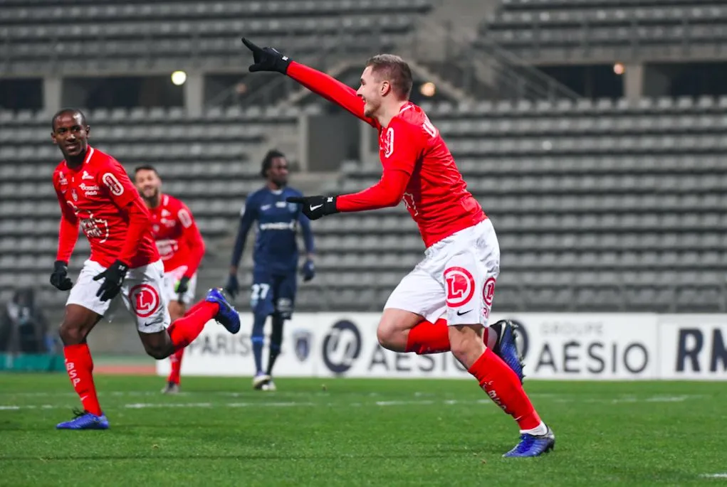 Brest fait tomber Paris à Charléty