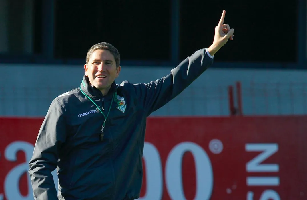 Le Raja vire son entraîneur