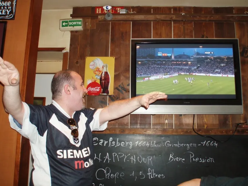 L’enfance de Yacine Adli au milieu des fans bordelais