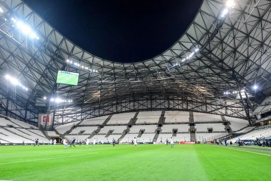 Fin du huis clos total au Vélodrome