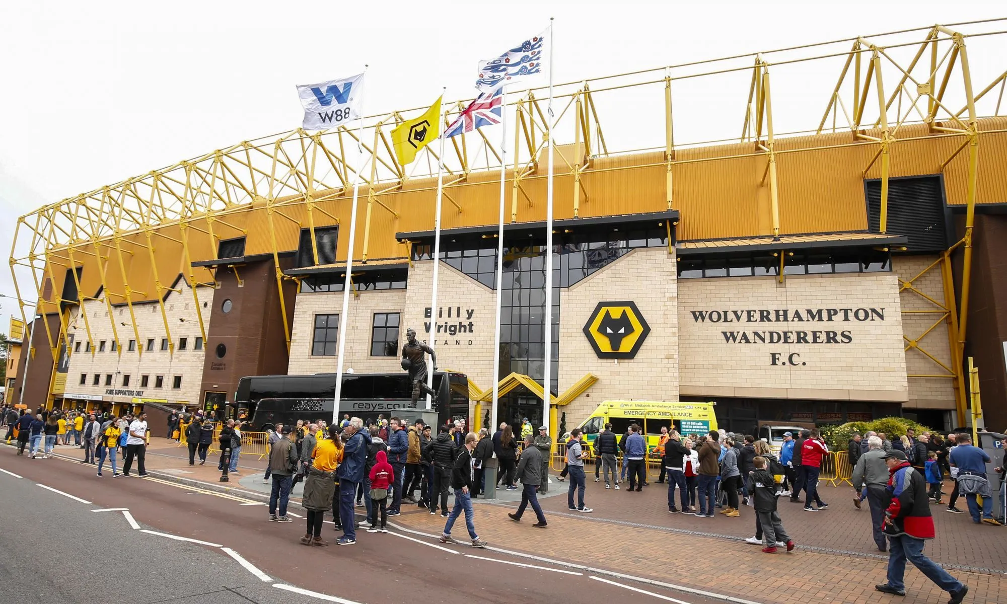Une fan de Wolverhampton interdite de stade après un jet de tarte