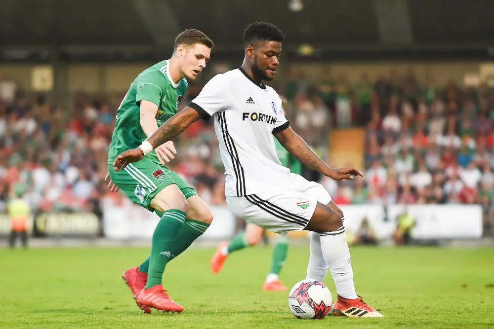 William Rémy exclu deux fois en quelques minutes par la VAR