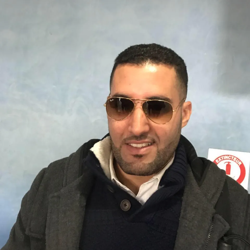 Hakim Arezki : «<span style="font-size:50%"> </span>L’Algérie m’a mis au monde et la France m’a sauvé la vie<span style="font-size:50%"> </span>»