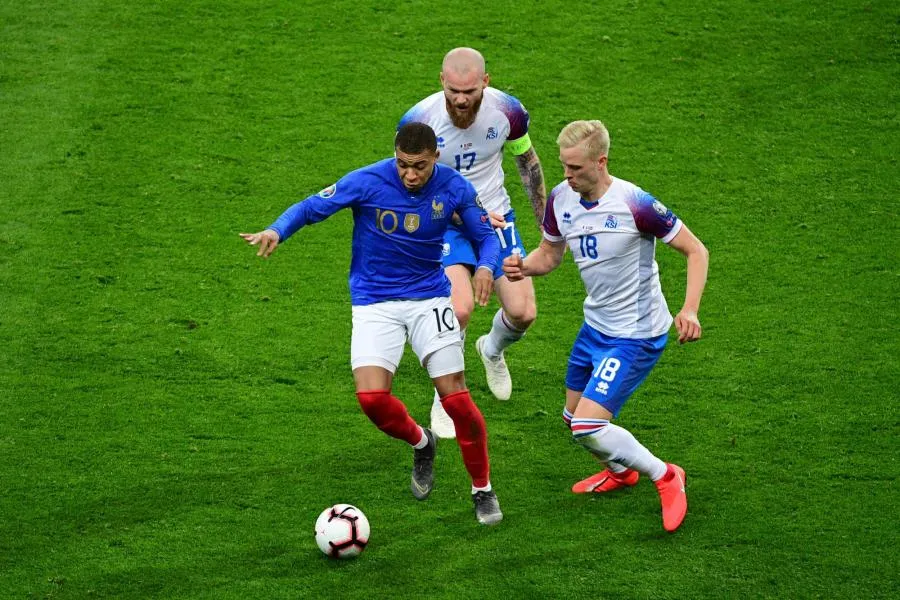 Les notes de l&rsquo;Islande contre la France