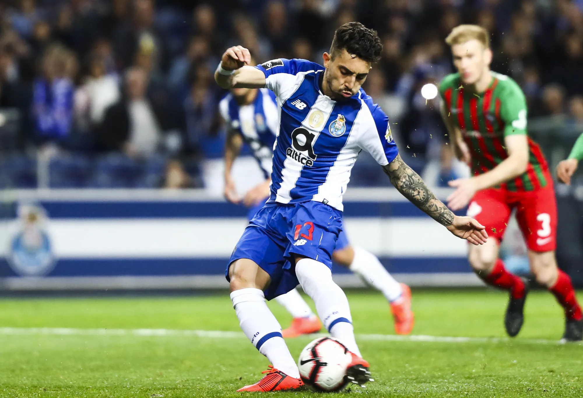 Telles se blesse en marquant un penalty