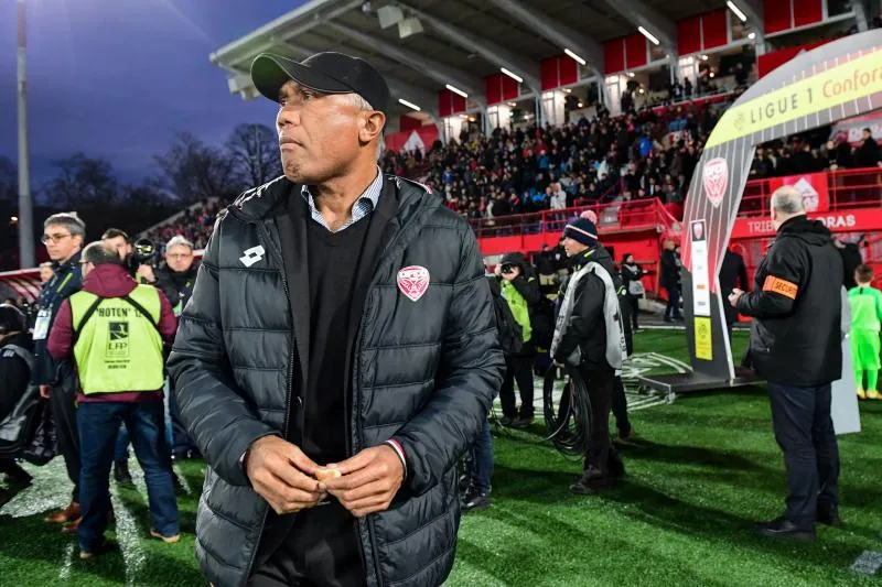 Du répit pour Kombouaré, conforté par son président