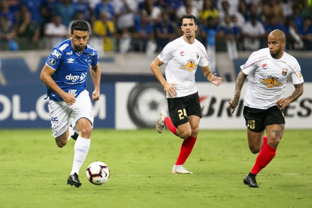 Un but, une passe dé, un CSC et une expulsion dans le même match pour un joueur